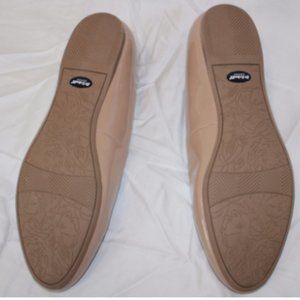 Dr. Scholl's Giorgie Leather Flat